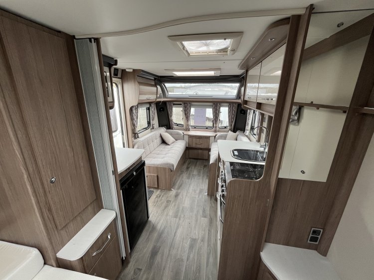 Coachman VIP 575 2022 Island Bed Yorkshire Coast Caravans