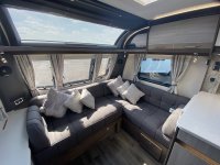 Coachman Lusso 1 2023 Transverse Bed Layout