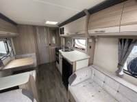 Coachman Acadia 520 2021 Layout