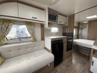 Ace Diplomat 2018 Transverse Island Bed Layout