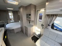 Elddis Avante 554 2021 Transverse Island Bed Layout