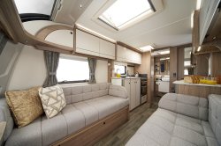 Coachman Acadia 460 2025