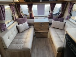 Swift Challenger Hi Style 580 2018 Island Bed