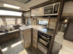 Coachman Lusso 1 2023 Transverse Bed