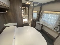 Coachman Lusso 1 2023 Transverse Bed