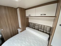 Ace Diplomat 2018 Transverse Island Bed