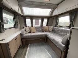 Coachman Acadia 675 Xtra 2025