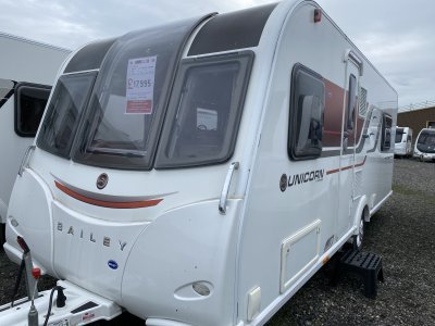 Bailey Unicorn Cabrera 2017 Rear Island Bed